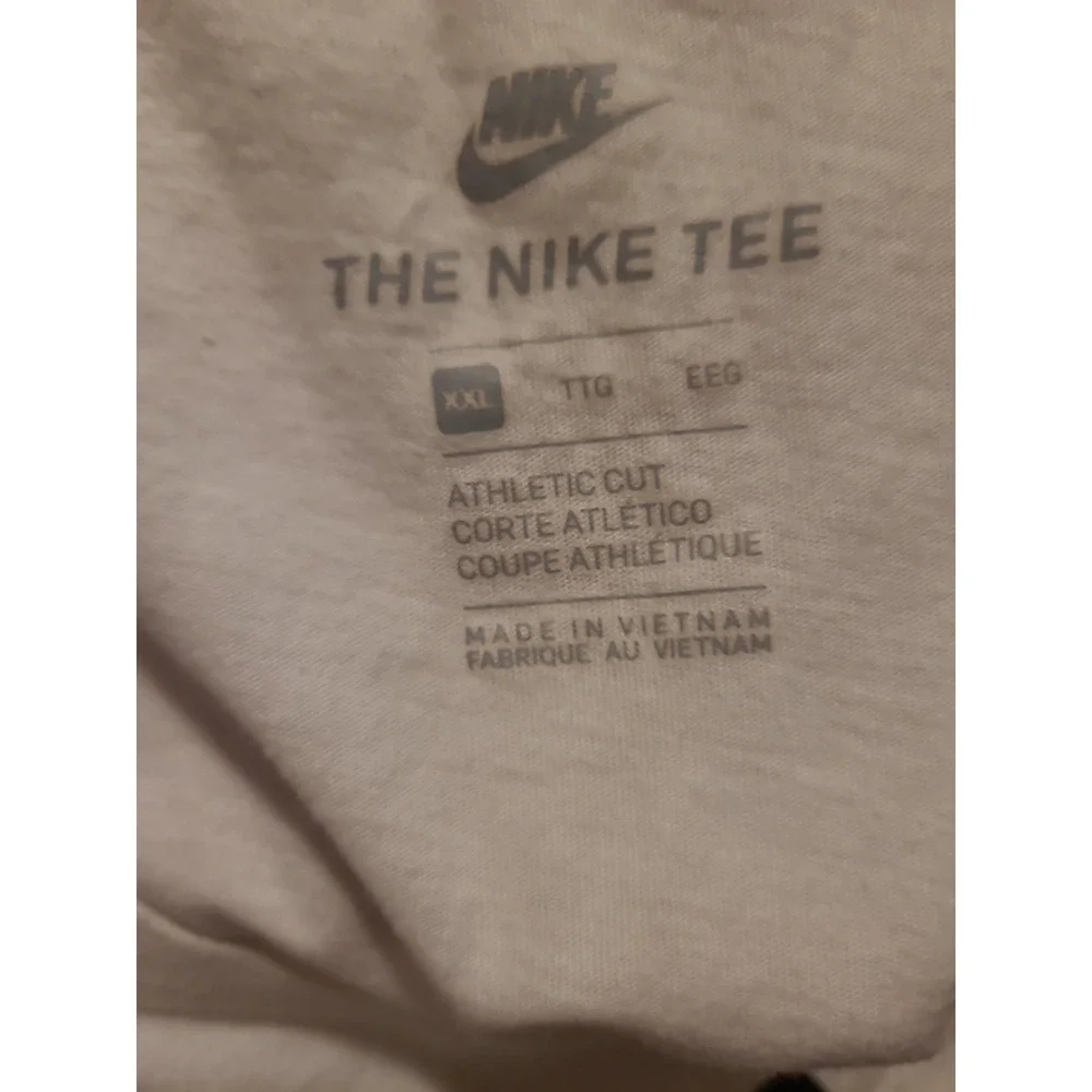 Nike Just Do It Long Sleeve The Nike Tee White/Red Men's XXL (2X) T-Shirt - Picture 6 of 8
